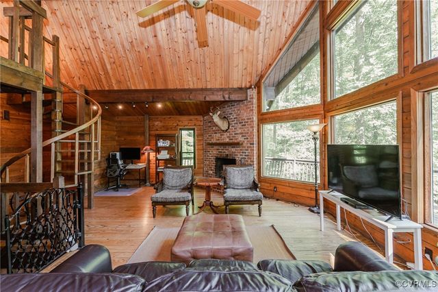 1115 Old Church Rd, Hanover, VA 23111