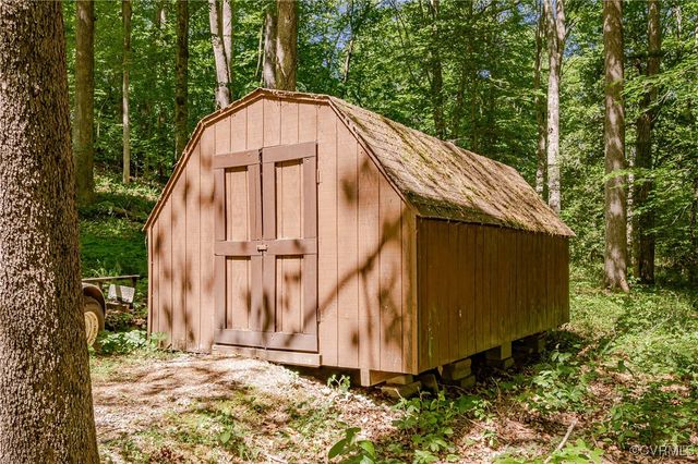 1115 Old Church Rd, Hanover, VA 23111