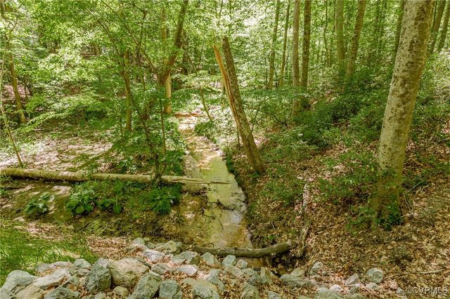 1115 Old Church Rd, Hanover, VA 23111