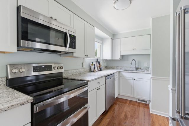 2490 Vassar Place, Columbus, OH 43221