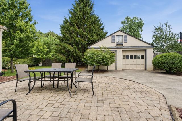 2490 Vassar Place, Columbus, OH 43221