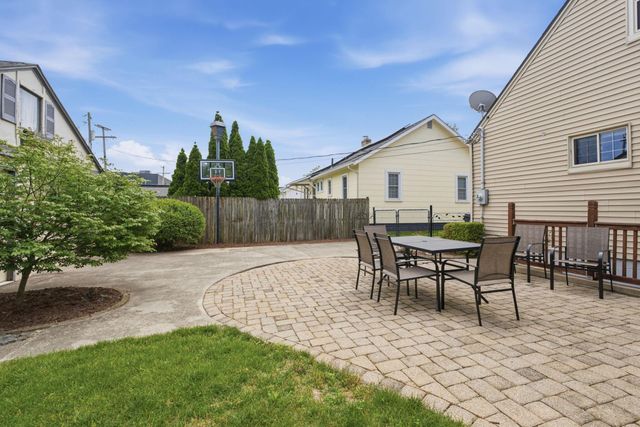 2490 Vassar Place, Columbus, OH 43221