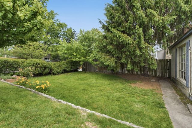 2490 Vassar Place, Columbus, OH 43221