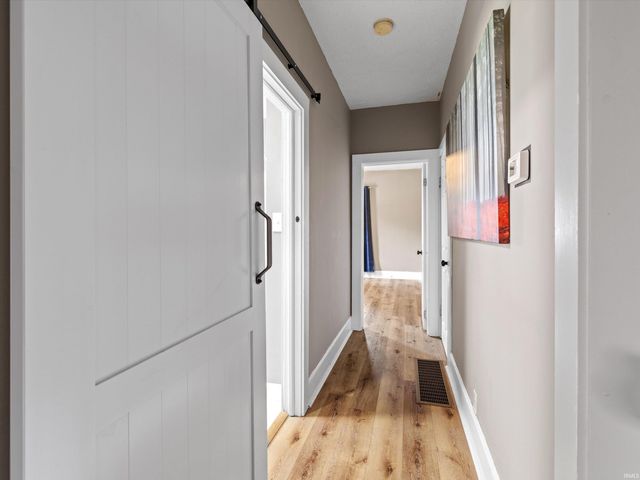 2015 E Blackford Avenue, Evansville, IN 47714