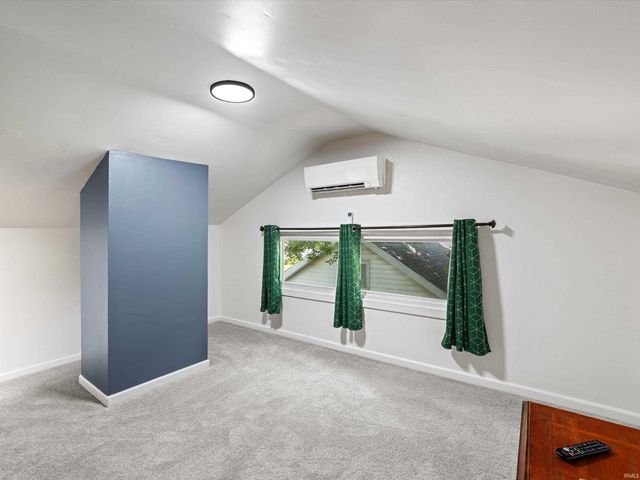 2015 E Blackford Avenue, Evansville, IN 47714