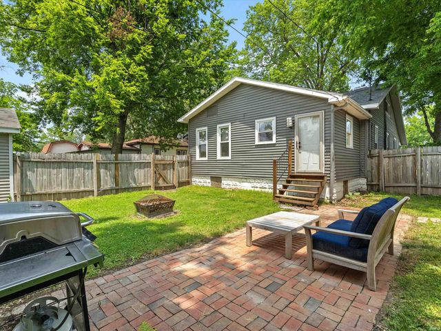 2015 E Blackford Avenue, Evansville, IN 47714