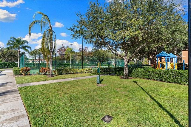 1130 Reserve WAY # 3, Naples, FL 34105
