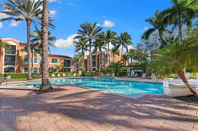 1130 Reserve WAY # 3, Naples, FL 34105