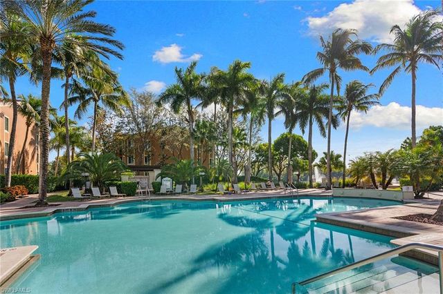 1130 Reserve WAY # 3, Naples, FL 34105