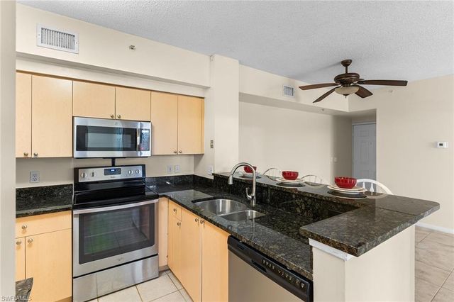 1130 Reserve WAY # 3, Naples, FL 34105