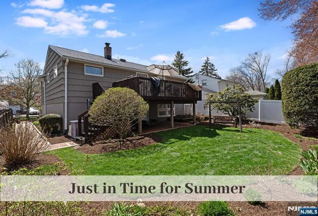 63 Moore Avenue, Waldwick, NJ 07463