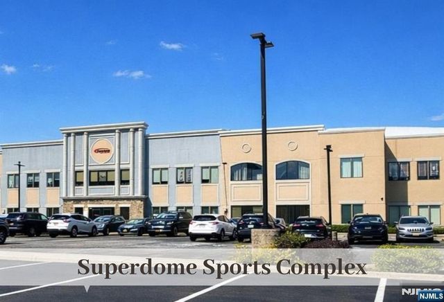 63 Moore Avenue, Waldwick, NJ 07463