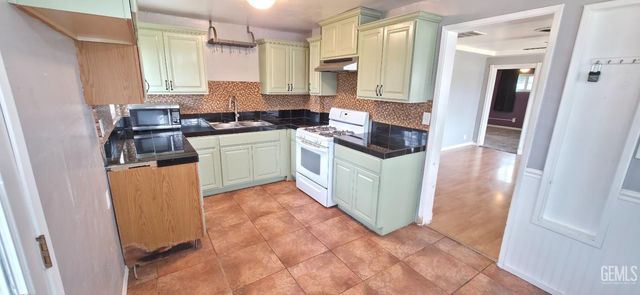 622 Cypress Street, Bakersfield, CA 93304