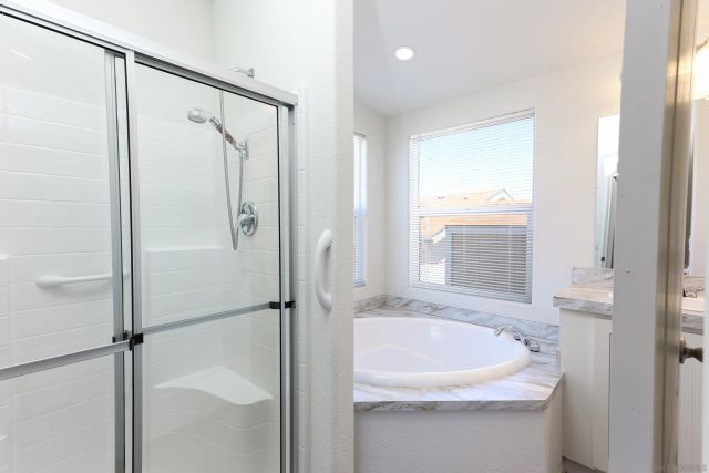 62 Hummingbird Ln., Oceanside, CA 92057