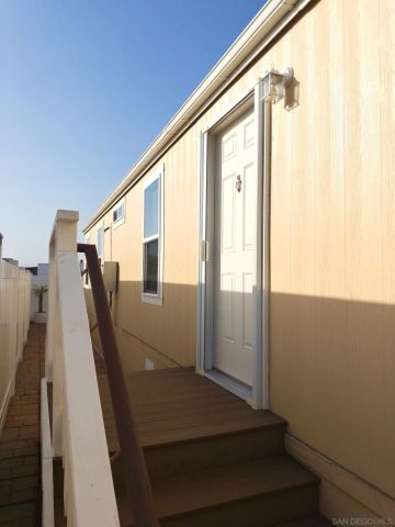 62 Hummingbird Ln., Oceanside, CA 92057