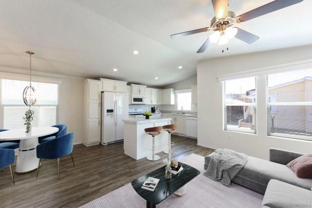 62 Hummingbird Ln., Oceanside, CA 92057