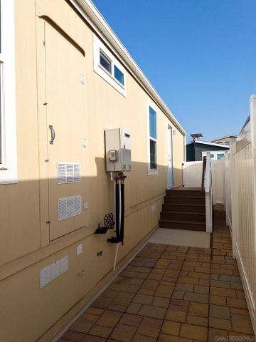 62 Hummingbird Ln., Oceanside, CA 92057