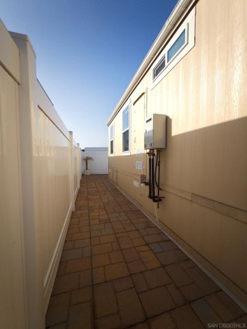 62 Hummingbird Ln., Oceanside, CA 92057