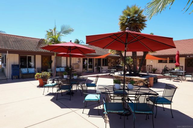 62 Hummingbird Ln., Oceanside, CA 92057