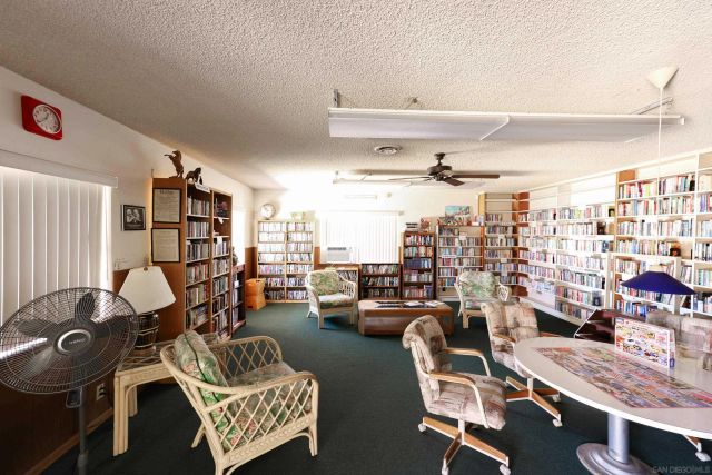 62 Hummingbird Ln., Oceanside, CA 92057