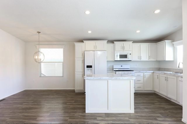 62 Hummingbird Ln., Oceanside, CA 92057