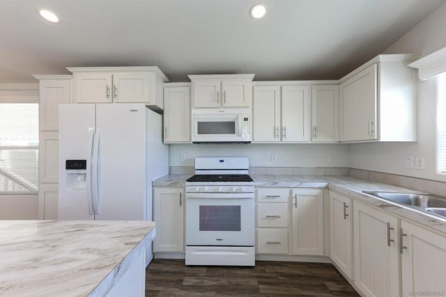 62 Hummingbird Ln., Oceanside, CA 92057