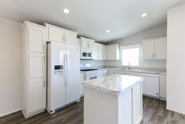 62 Hummingbird Ln., Oceanside, CA 92057
