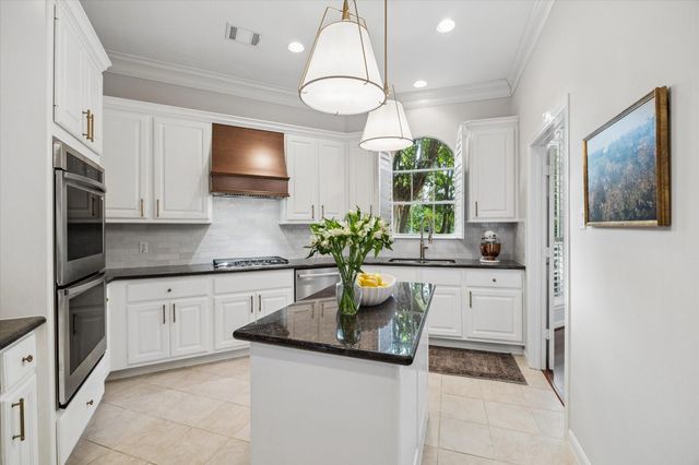 5353 Hidalgo Street, Houston, TX 77056