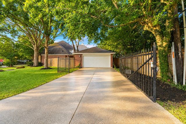 5353 Hidalgo Street, Houston, TX 77056
