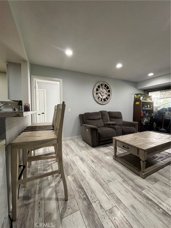 700 W 3rd C206, Santa Ana, CA 92701 — exterior