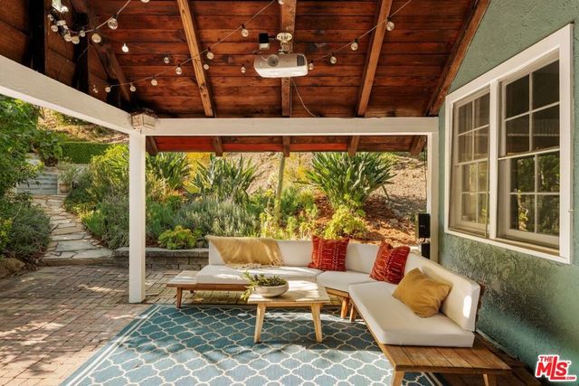 6871 Sunny, Los Angeles, CA 90068