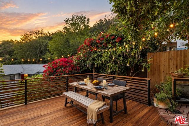 6871 Sunny, Los Angeles, CA 90068