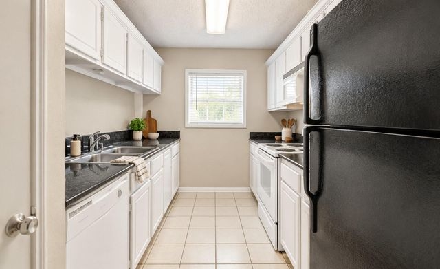 11907 Southlake Drive, Houston, TX 77077