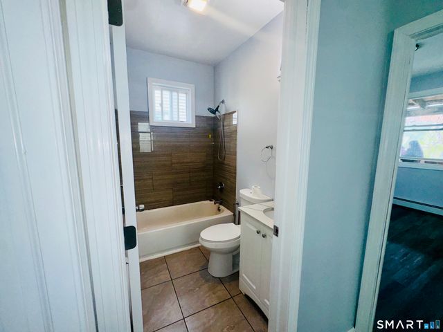 898 Hancock Avenue 3, Bridgeport, CT 06605