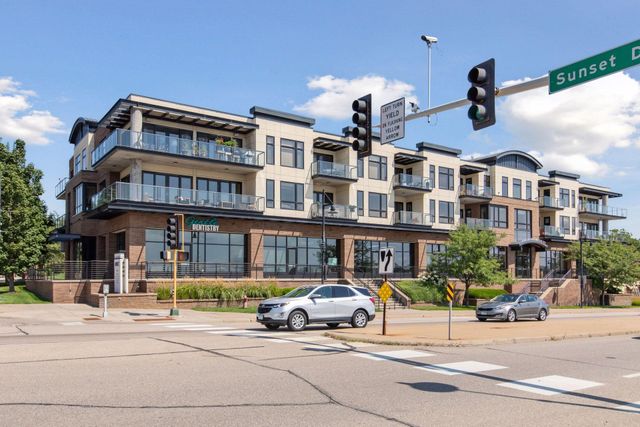 4100 Shoreline Drive S205, Spring Park, MN 55384