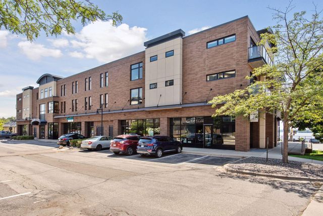 4100 Shoreline Drive S205, Spring Park, MN 55384
