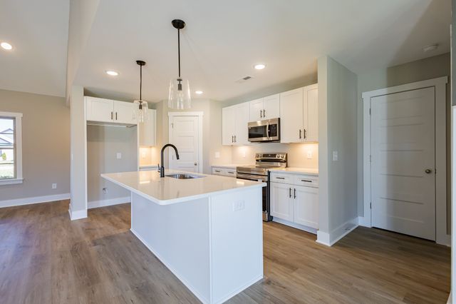 42 Brooklyn Avenue, Manchester, TN 37355