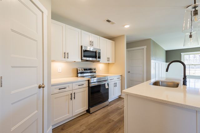 42 Brooklyn Avenue, Manchester, TN 37355