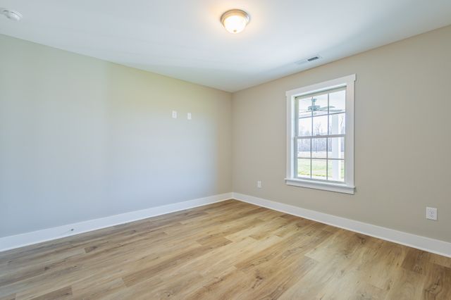 42 Brooklyn Avenue, Manchester, TN 37355