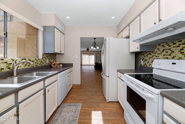 3031 W HEARN Road, Phoenix, AZ 85053