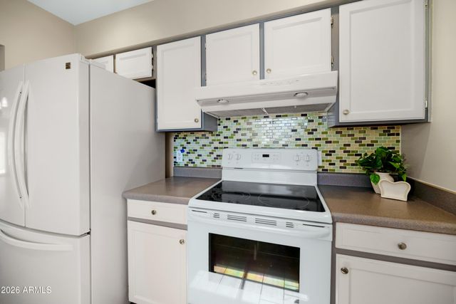 3031 W HEARN Road, Phoenix, AZ 85053