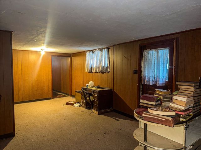 5 W DILLON Drive, Titusville, PA 16354