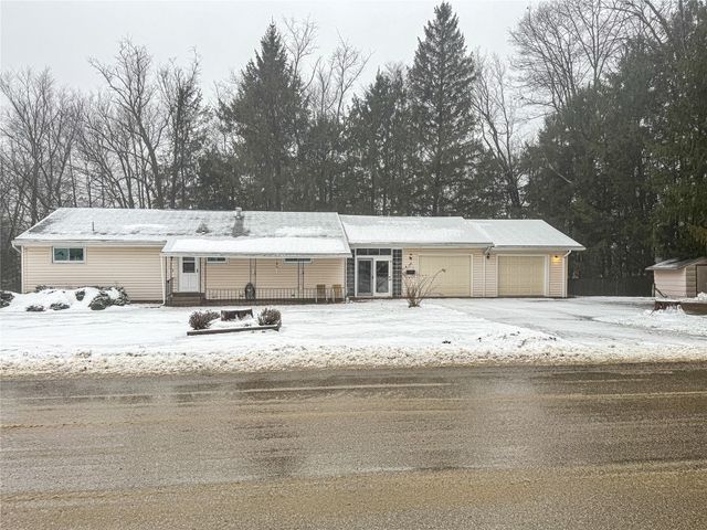 5 W DILLON Drive, Titusville, PA 16354