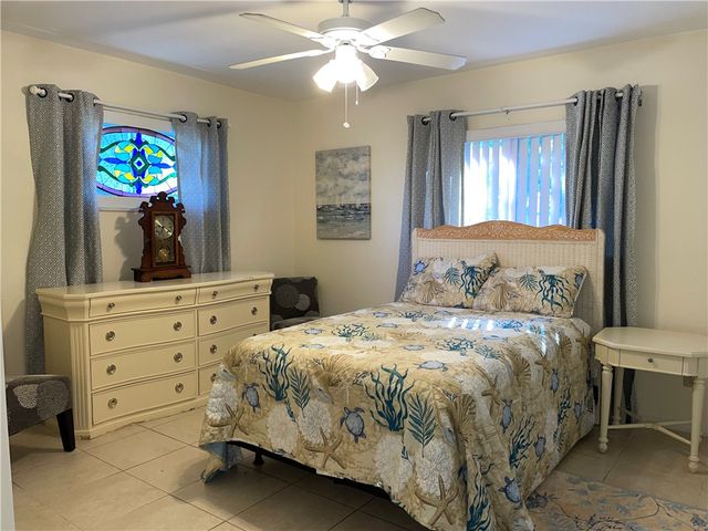 2431 4th Place, Vero Beach, FL 32962