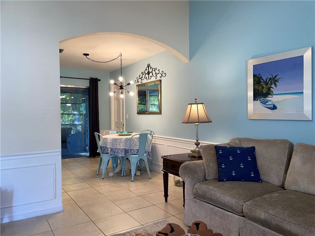 2431 4th Place, Vero Beach, FL 32962