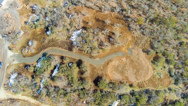 1560 Brentwood Drive, Eagle Point, OR 97524