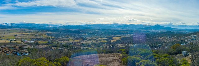 1560 Brentwood Drive, Eagle Point, OR 97524