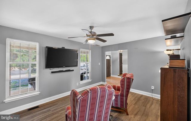 302 MULBERRY DR, Royersford, PA 19468