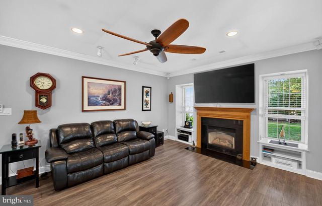 302 MULBERRY DR, Royersford, PA 19468