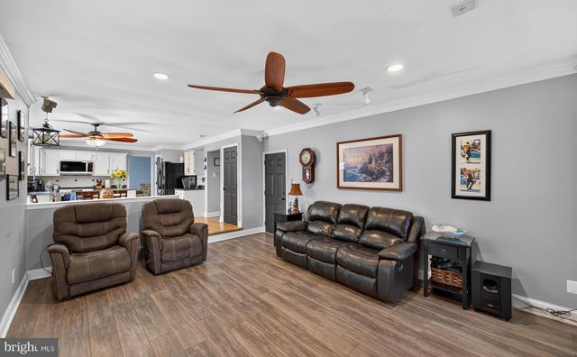 302 MULBERRY DR, Royersford, PA 19468